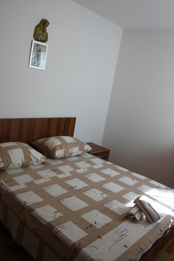 Toni Appartement Omiš Buitenkant foto