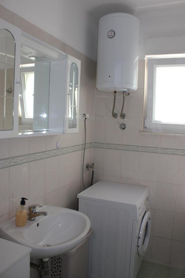 Toni Appartement Omiš Buitenkant foto