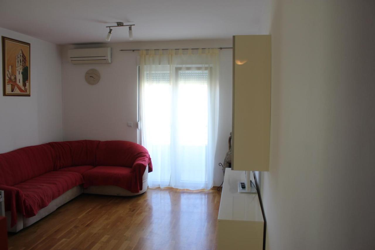 Toni Appartement Omiš Buitenkant foto